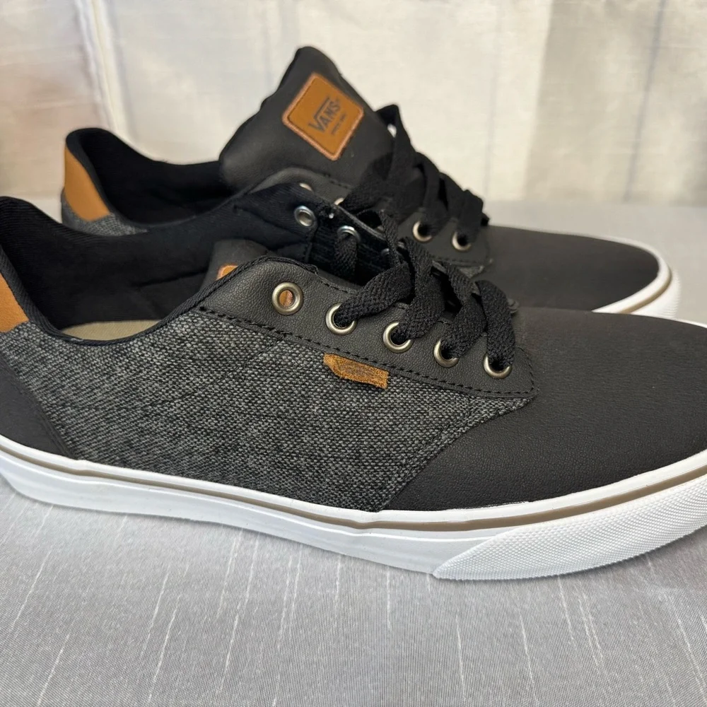 Vans Black and Gray Low-Top Sneakers with White Sole - Picture 6 of 11